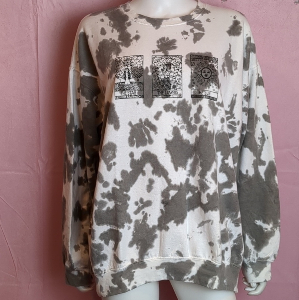 Nasty Gal Readin My Cards Tie Dye Graphic Pullover Gray and White Sweatshirt M